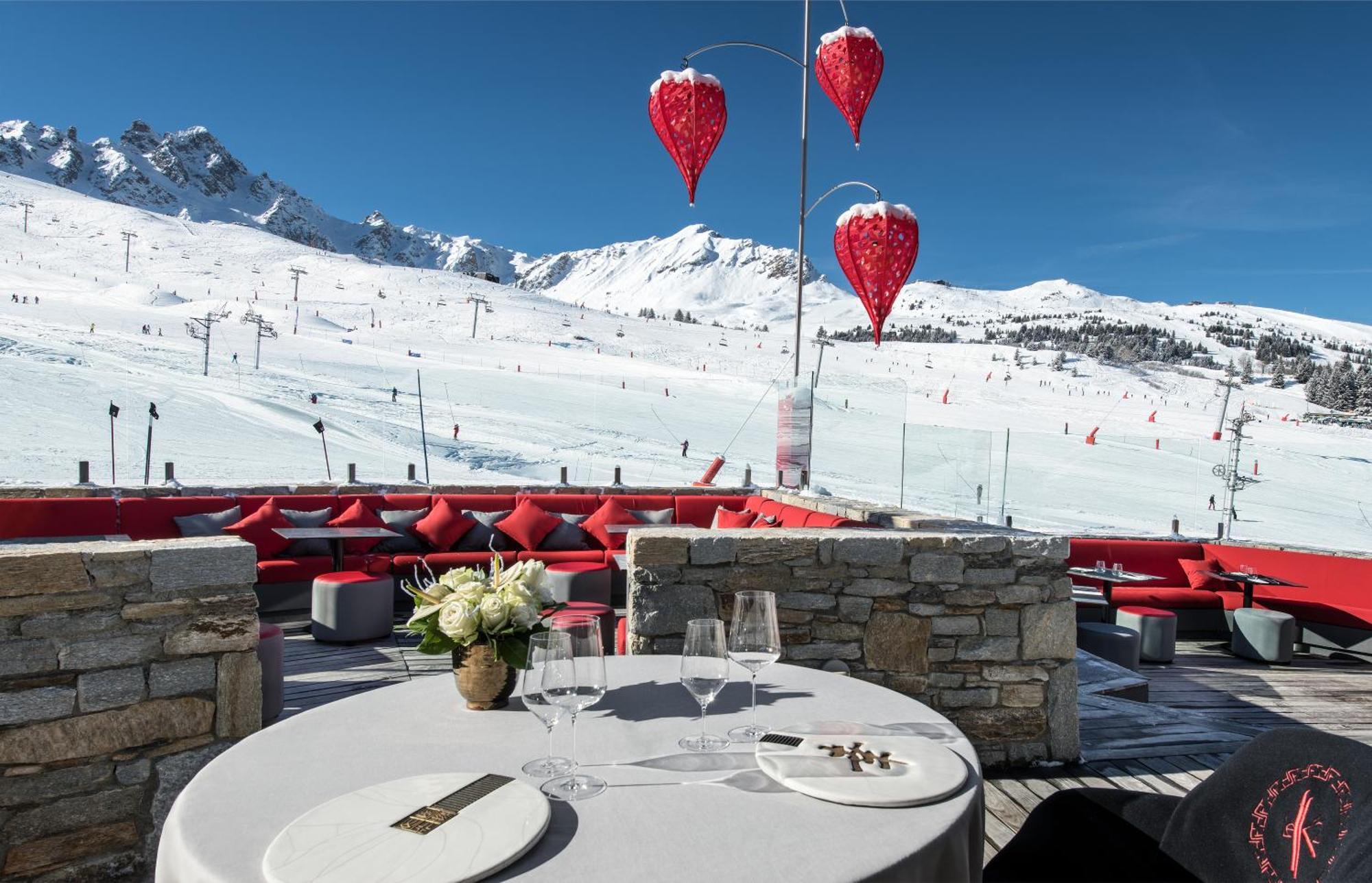 Hotel Le K2 Altitude Courchevel Exterior photo